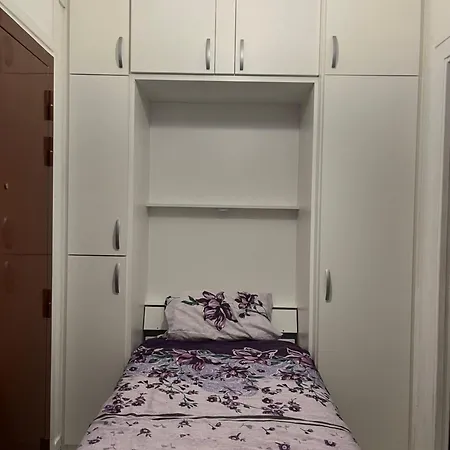 Small Cosy In Apartment *